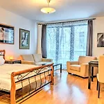 Ξενοδοχείο με διαμερίσματα City Central Apartments 4*