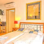 Ξενοδοχείο με διαμερίσματα City Central Apartments