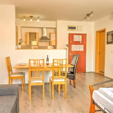 City Central Apartments 4*