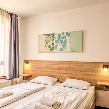 Ξενοδοχείο με διαμερίσματα City Central Apartments 4*