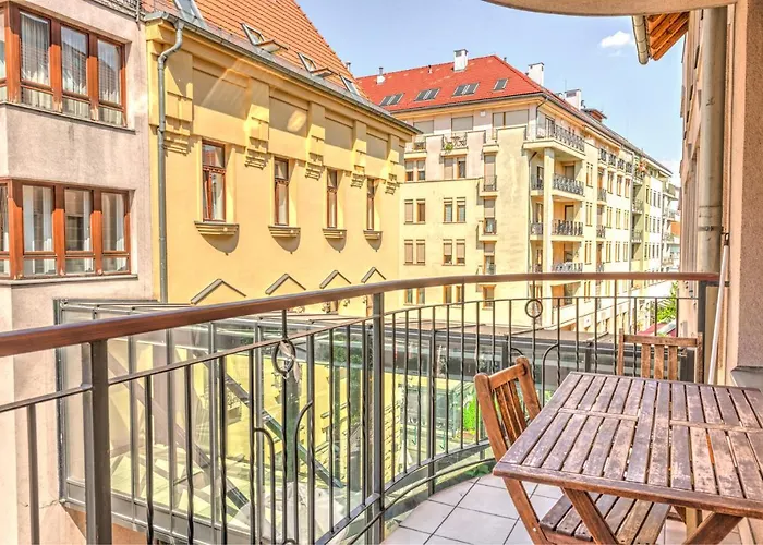 City Central Apartments