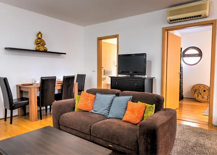 アパートホテル City Central Apartments 4*
