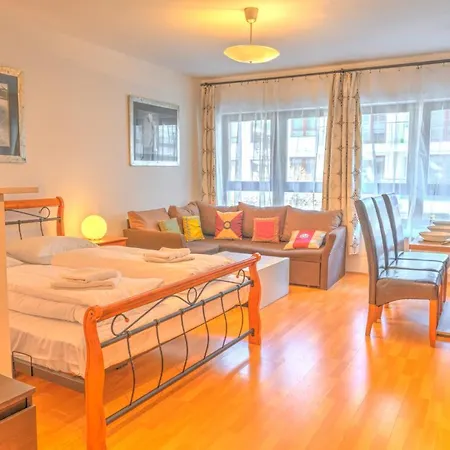 City Central Apartments 4*