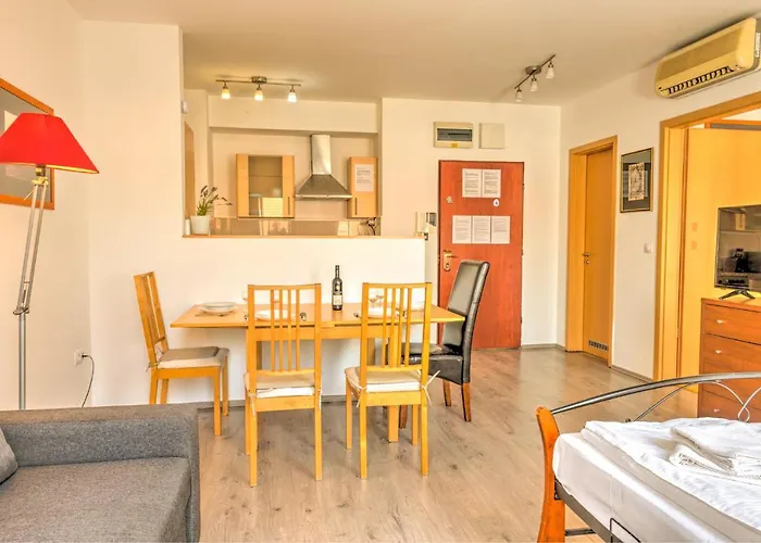 City Central Apartments 4*